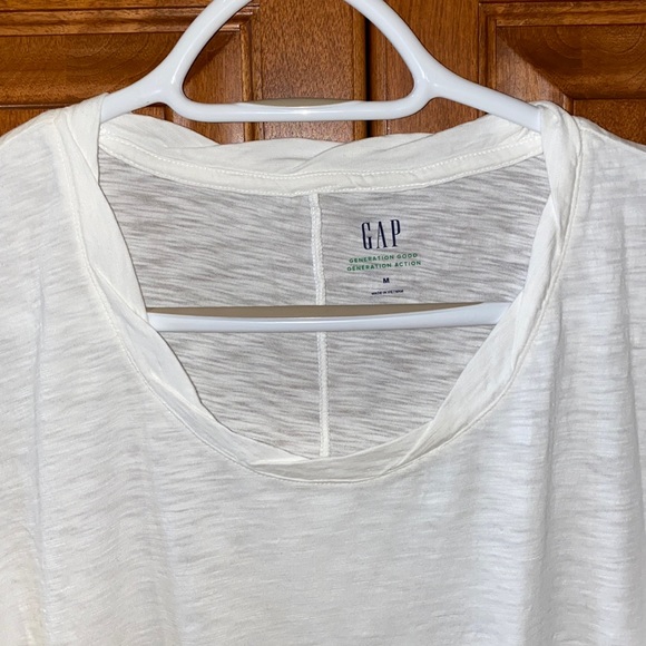 Gap Round neck T shirt - Picture 2 of 6